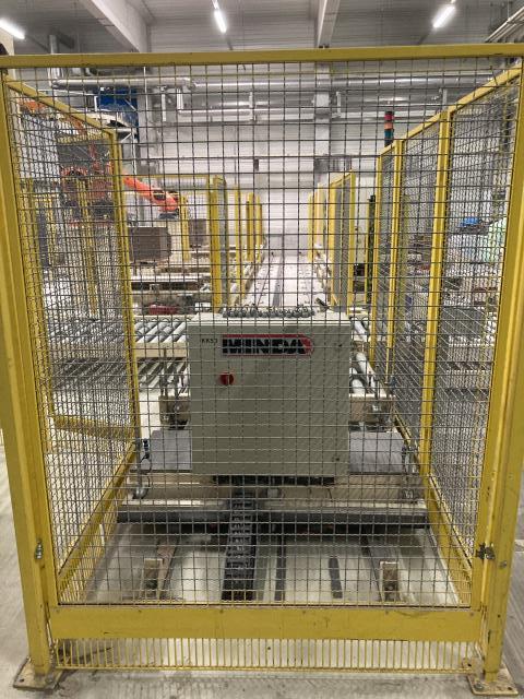 KUKA pallettizzazione per cartoni di bevande (5)