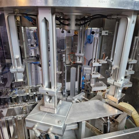 Galdi RG21 Giebdeldach Karton Abfüllanlage mit Verschluß Applikator (6)