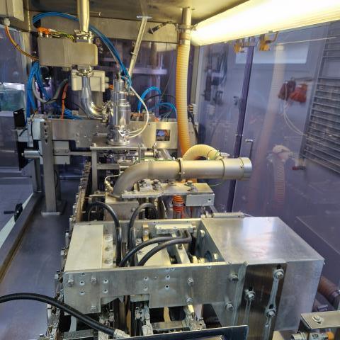 Galdi RG21 Giebdeldach Karton Abfüllanlage mit Verschluß Applikator (12)